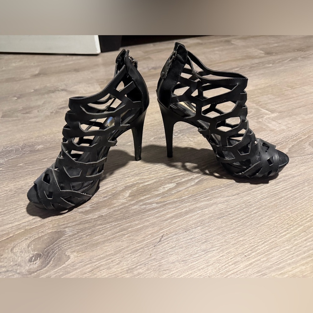 Vera Bradley Black Strappy Heels